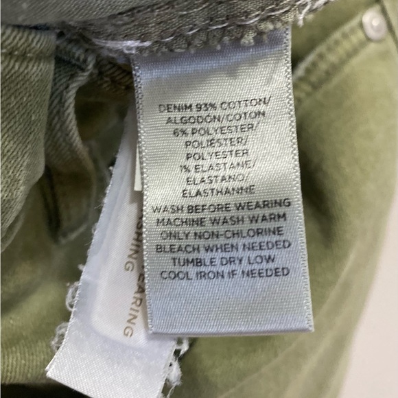 LOFT boyfriend style jeans in green. Size-8 - Picture 7 of 8